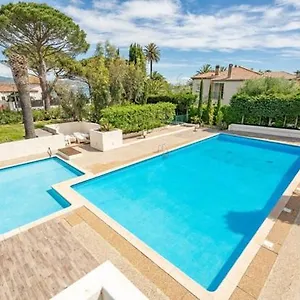 Studio A Tropez Avec Terasse Face A La Mer Saint-Tropez